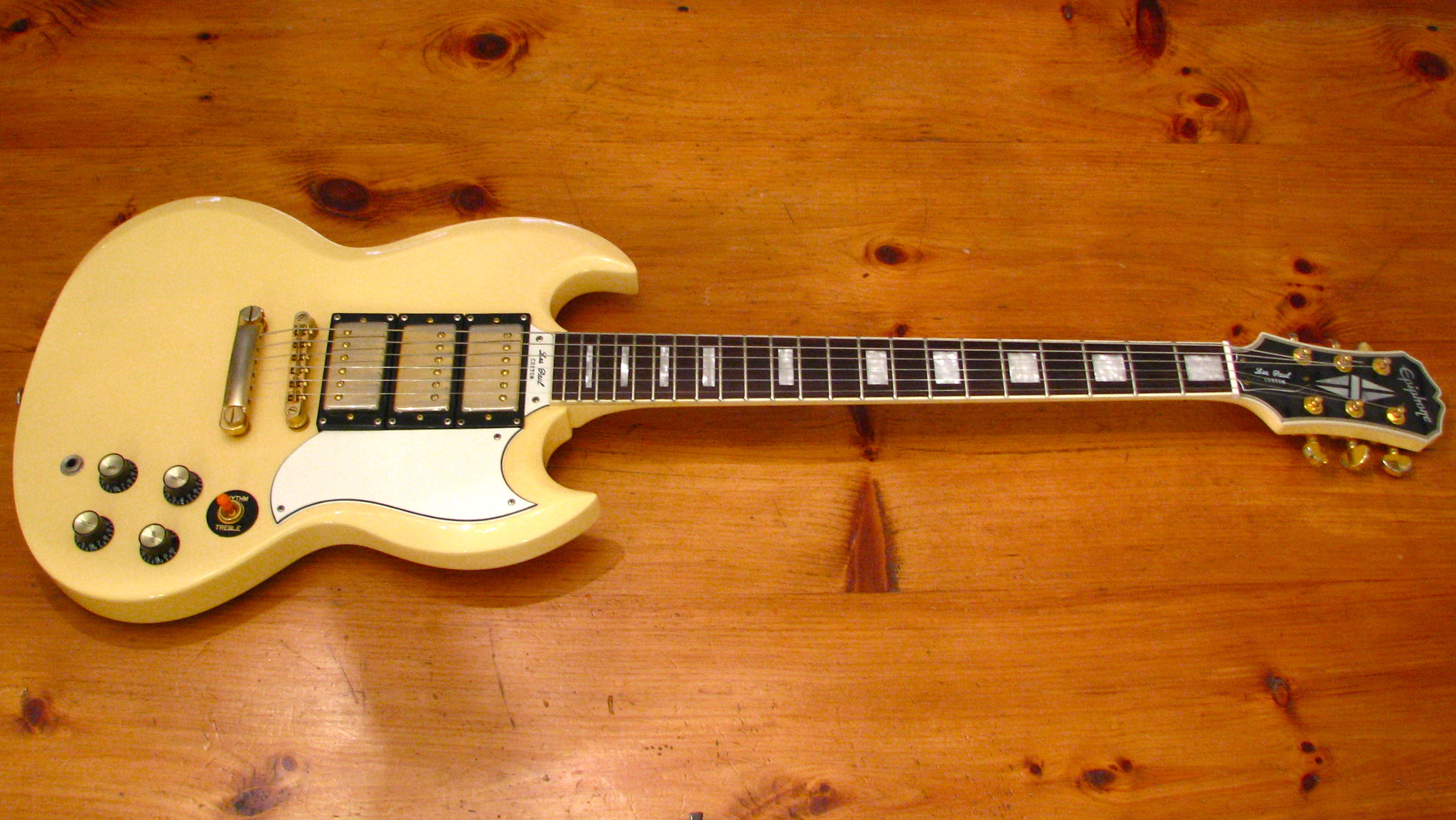 Epiphone G 400 custom | EverythingSG.com